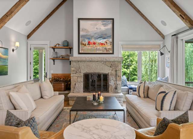 Property at 31 Maeves Way, Cumberland, ME 04110, 3 beds, 2.5 baths