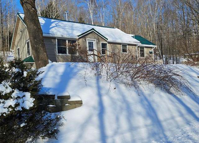 Property at 68 Finson Rd, Saint Albans, ME 04971, 3 beds, 1 bath