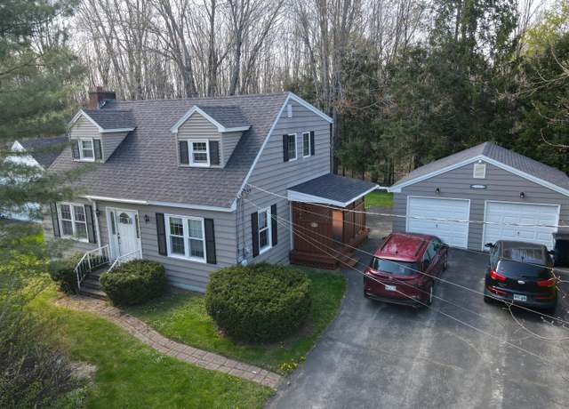Property at 149 Dartmouth St, Bangor, ME 04401, 4 beds, 2.5 baths