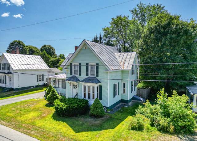 Property at 25 Winter St, Skowhegan, ME 04976, 4 beds, 1.5 baths