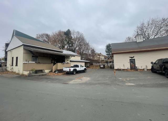 Property at 15 Veteran Ct, Waterville, ME 04901, 2 beds, 2 baths