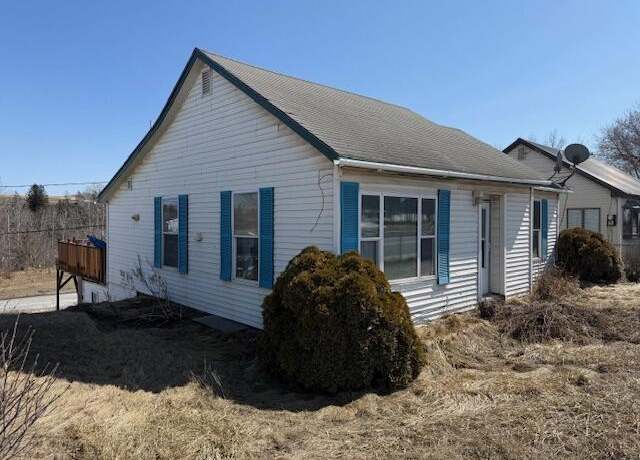 Property at 10 Patten St, Caribou, ME 04736, 2 beds, 1 bath