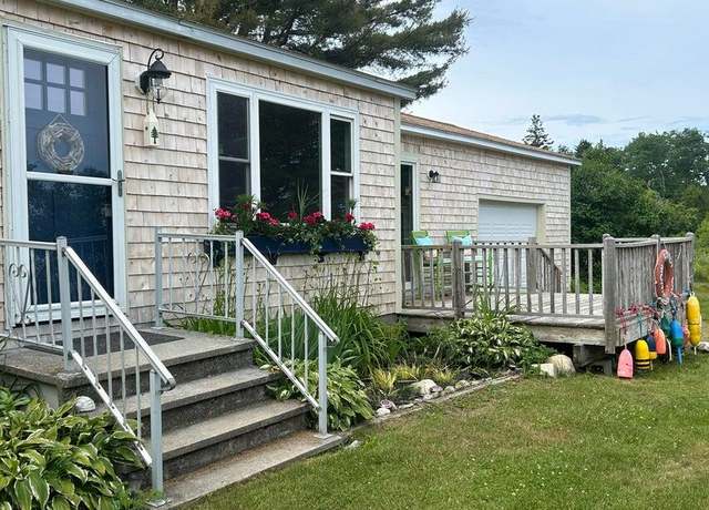Property at 391 Waterman Beach Rd, South Thomaston, ME 04858, 3 beds, 1 bath