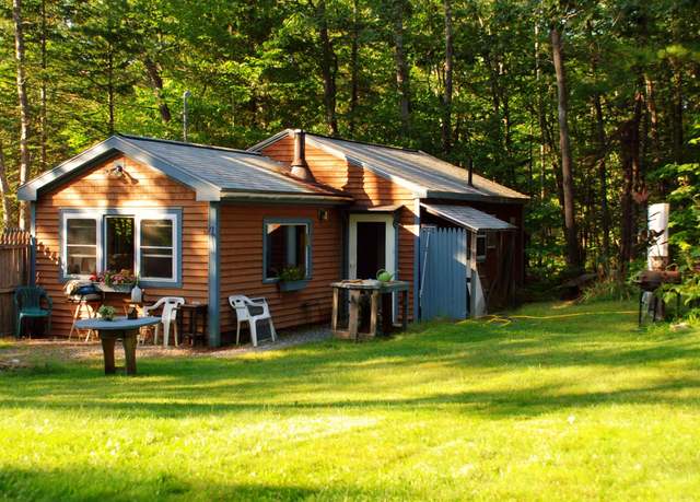 Property at 93 Pinkham Point Rd, Harpswell, ME 04079, 1 bed, 1 bath