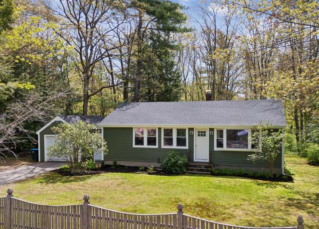 Property at 38 Falmouth Rd, Falmouth, ME 04105, 2 beds, 1 bath