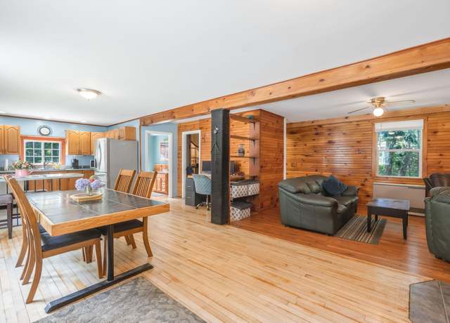 Property at 3184 Camden Rd, Warren, ME 04864, 4 beds, 3 baths