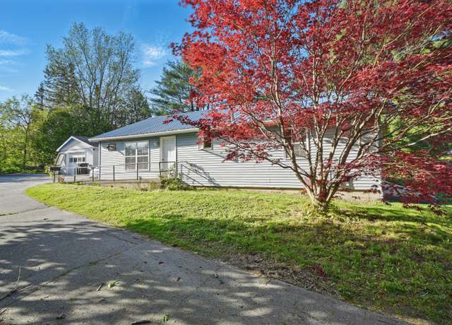 Property at 20 Oxford St, Augusta, ME 04330, 3 beds, 1 bath
