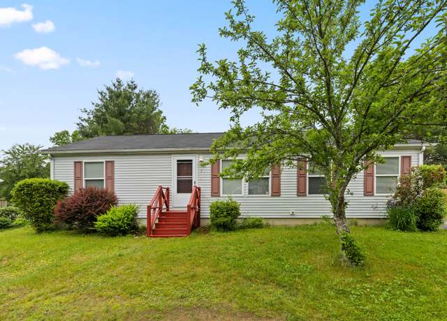 Property at 7 Bobcat Ln #7, Berwick, ME 03901, 3 beds, 3 baths