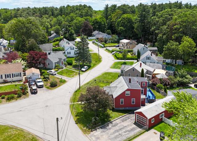Property at 4 Sterling Rd, Kittery, ME 03904, 4 beds, 1 bath