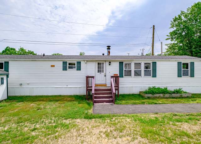 Property at 36 Lakewood Dr, Limington, ME 04049, 2 beds, 1.5 baths