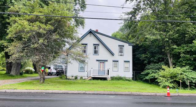 Photo of 873 Main St, Vassalboro, ME 04989