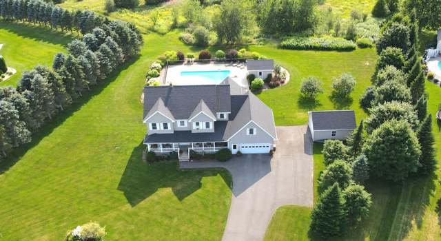 Photo of 44 Superior Dr, Caribou, ME 04736