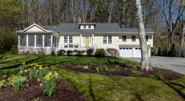 Photo of 802 Shore Rd, York, ME 03902
