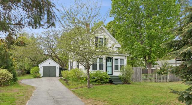 Photo of 40 Pleasant St, Topsham, ME 04086