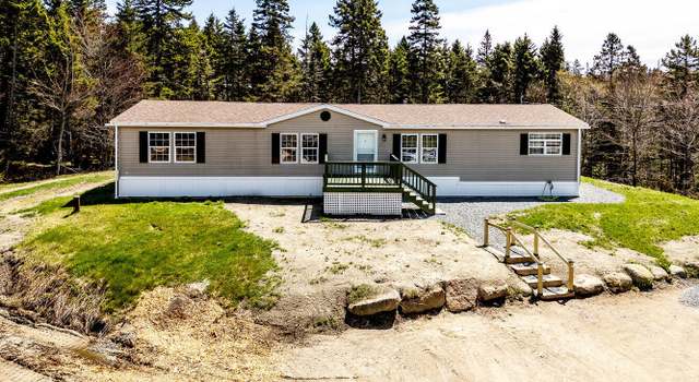 Photo of 18 Evergreen Ct, Stonington, ME 04681