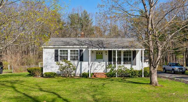 Photo of 32 Maple Ave, Kennebunk, ME 04043