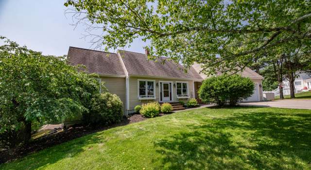 Photo of 3 Pondview Dr, Lewiston, ME 04240