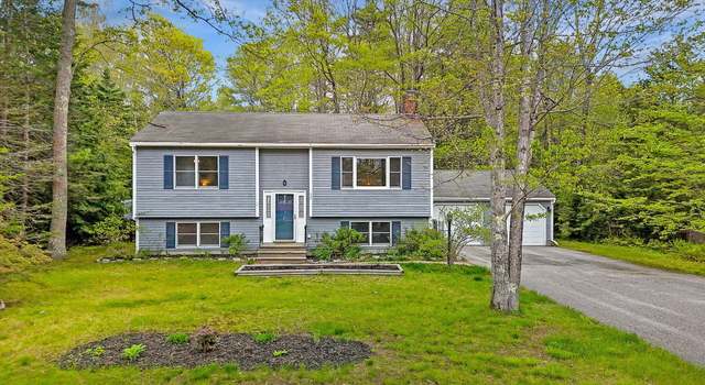 Photo of 40 Eider Ln, Topsham, ME 04086