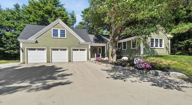 Photo of 199 Fickett Rd, Pownal, ME 04069