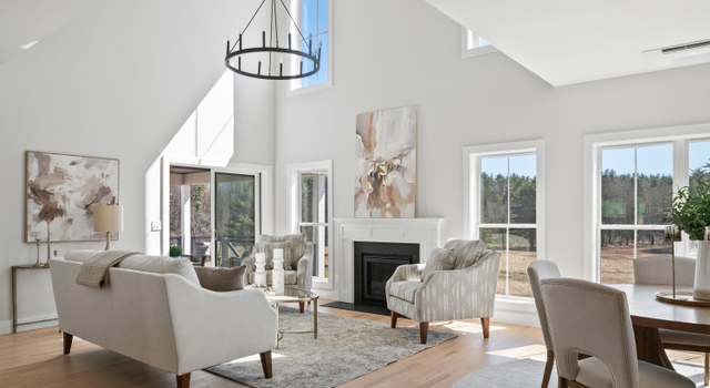Photo of 84 Owl's Nest Rd, Portland, ME 04102
