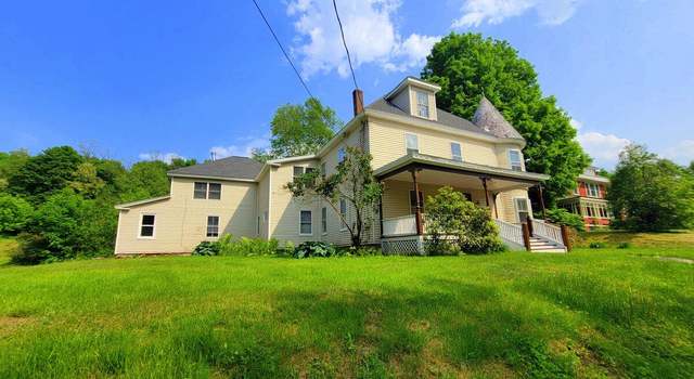 Photo of 17 Village Vw, Wilton, ME 04294