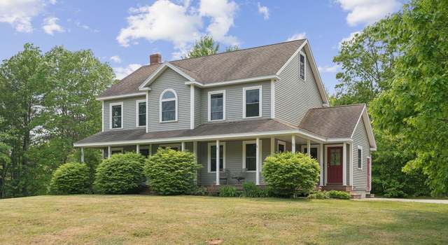 Photo of 26 Serenity Ln, Topsham, ME 04086