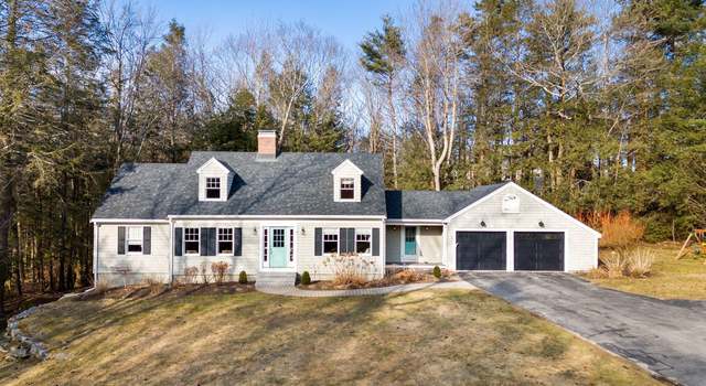 Photo of 31 Hedgerow Dr, Falmouth, ME 04105