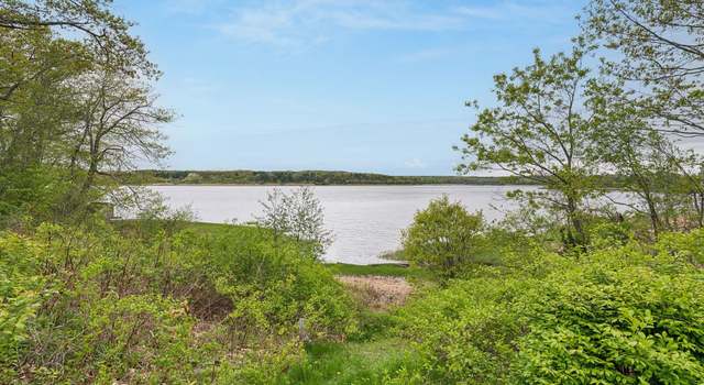 Photo of 27 Greenway Dr, Falmouth, ME 04105