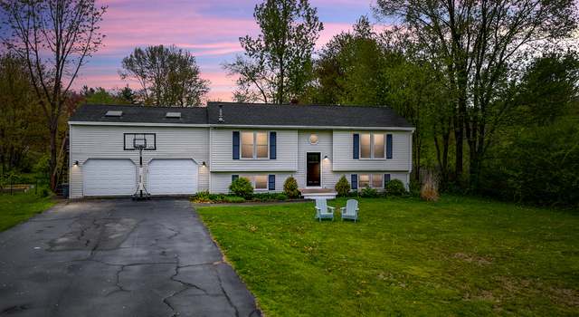 Photo of 6 Buttonwood Rd, South Berwick, ME 03908