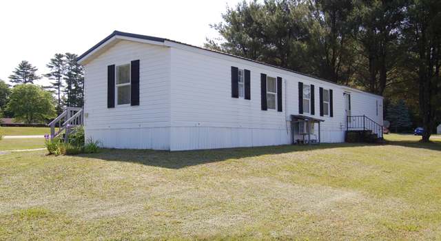 Photo of 2 Purington Ave, Mechanic Falls, ME 04256