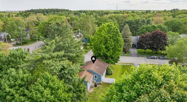 Photo of 11 Meadow Ln, Portland, ME 04103