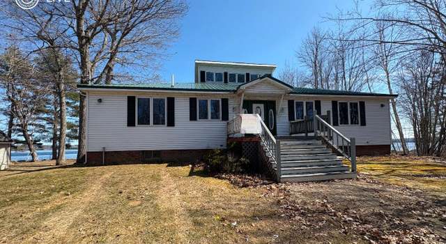 Photo of 138 Oakwood Ln, Burnham, ME 04922