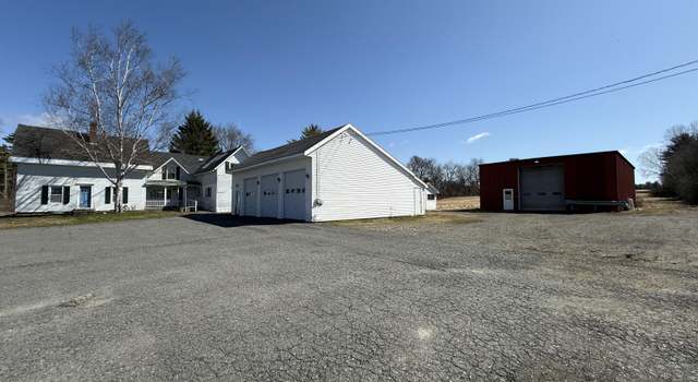 Photo of 121 Mutton Ln, Clinton, ME 04927