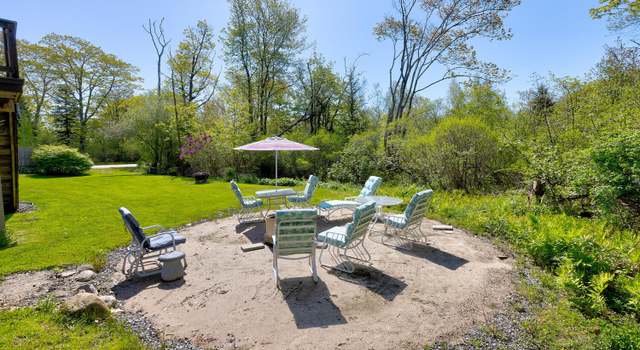 Photo of 2 Wheeler Rd, Cape Elizabeth, ME 04107
