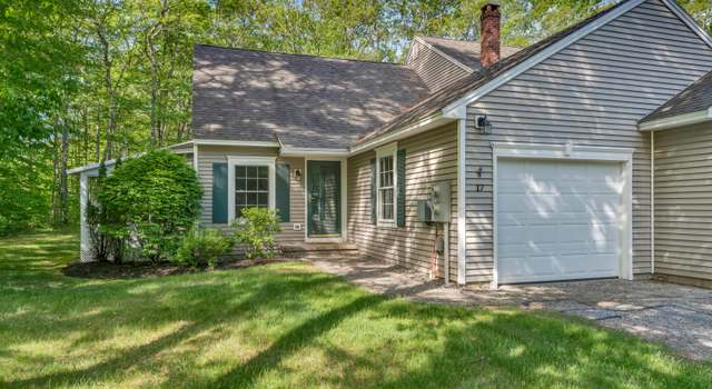 Photo of 17 Garnet Dr #17, Topsham, ME 04086