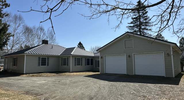 Photo of 102 North St, Houlton, ME 04730