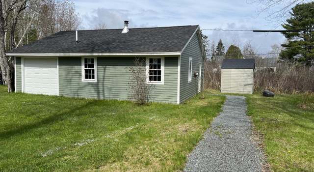 Photo of 7 Lakeview Ln, Orland, ME 04472