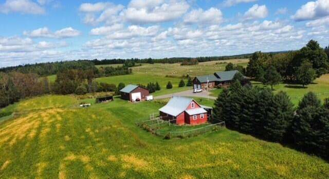 Photo of 206 Montieth Rd, Bridgewater, ME 04735