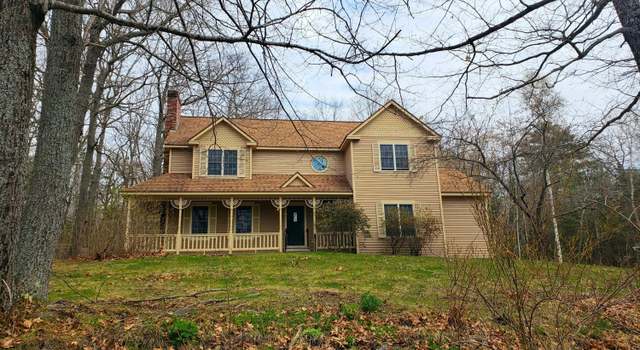 Photo of 4 Hillside Dr, Veazie, ME 04401