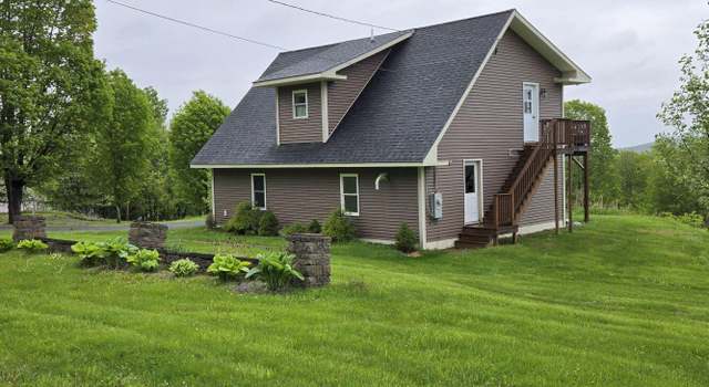 Photo of 943 Orchard Dr, Wilton, ME 04294