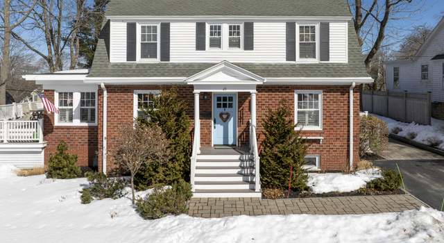 Photo of 29 Birch Rd, South Portland, ME 04106