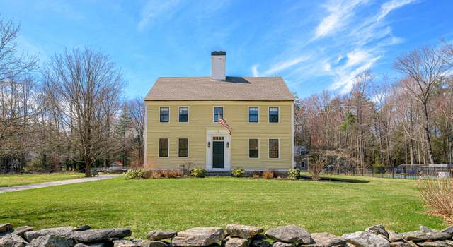Photo of 28 Foreside Rd, Cumberland, ME 04110