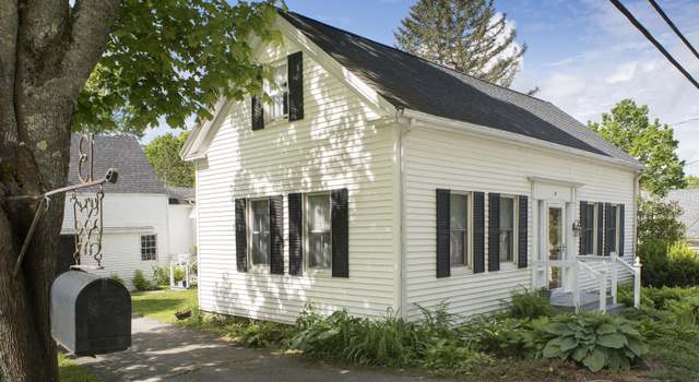 Photo of 13 High St, Damariscotta, ME 04543