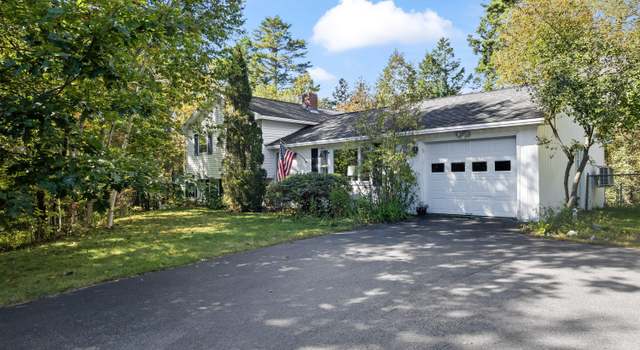 Photo of 122 South Freeport Rd, Freeport, ME 04032