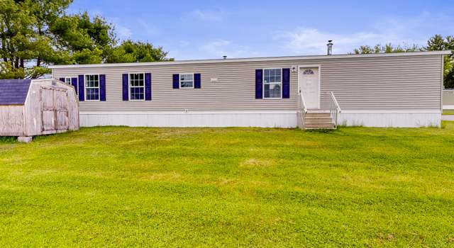Photo of 7 Tirrell Ave, Mechanic Falls, ME 04256