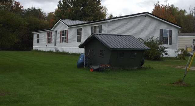 Photo of 65 Penney Ln, Bradley, ME 04411