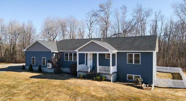 Photo of 17 Farm Pond Rd, Corinth, ME 04427