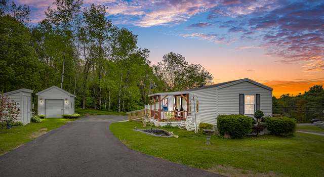 Photo of 1121 Lewiston Rd Rd, Topsham, ME 04086