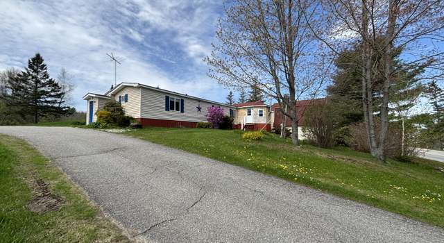 Photo of 250 Lebanon Rd, Winterport, ME 04496