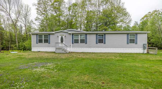 Photo of 34 Breezy Acres, Mount Vernon, ME 04352